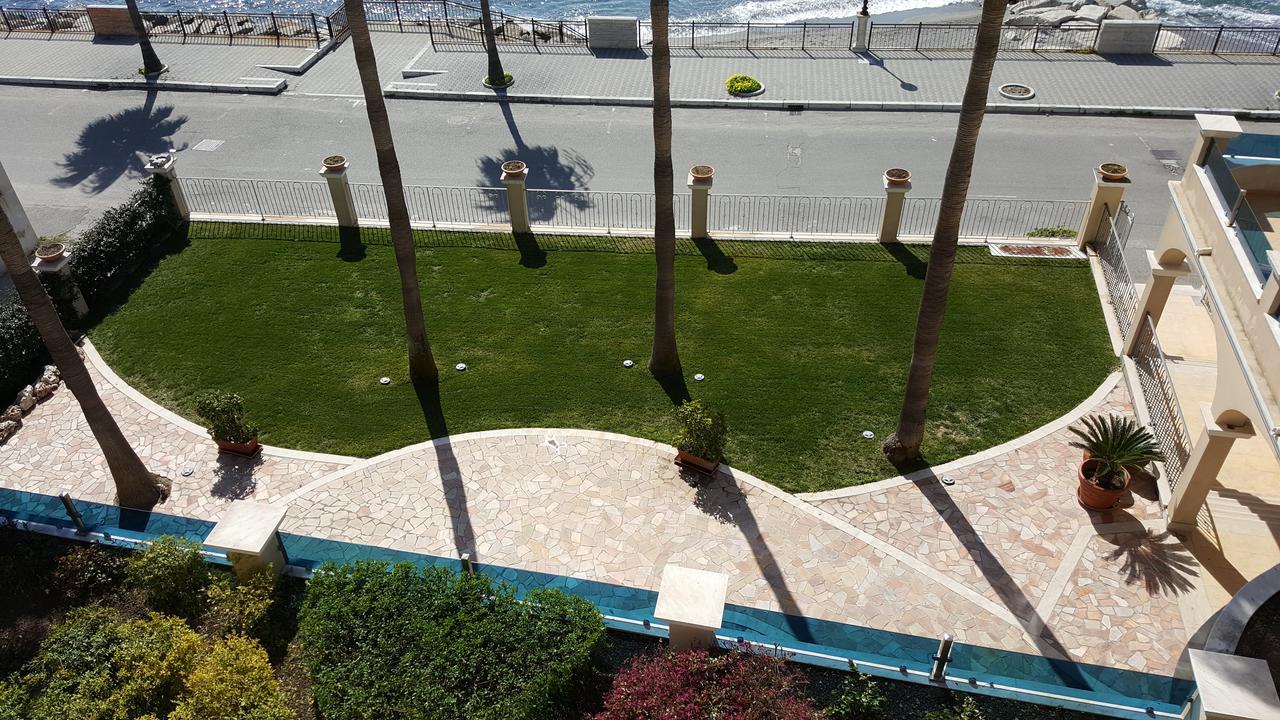 Gardenia Hotel Lazzaro Exteriör bild