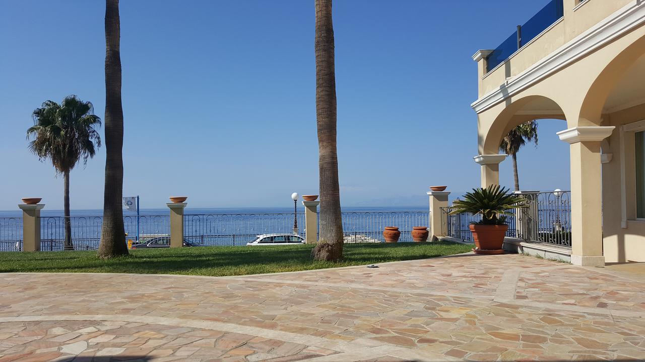 Gardenia Hotel Lazzaro Exteriör bild