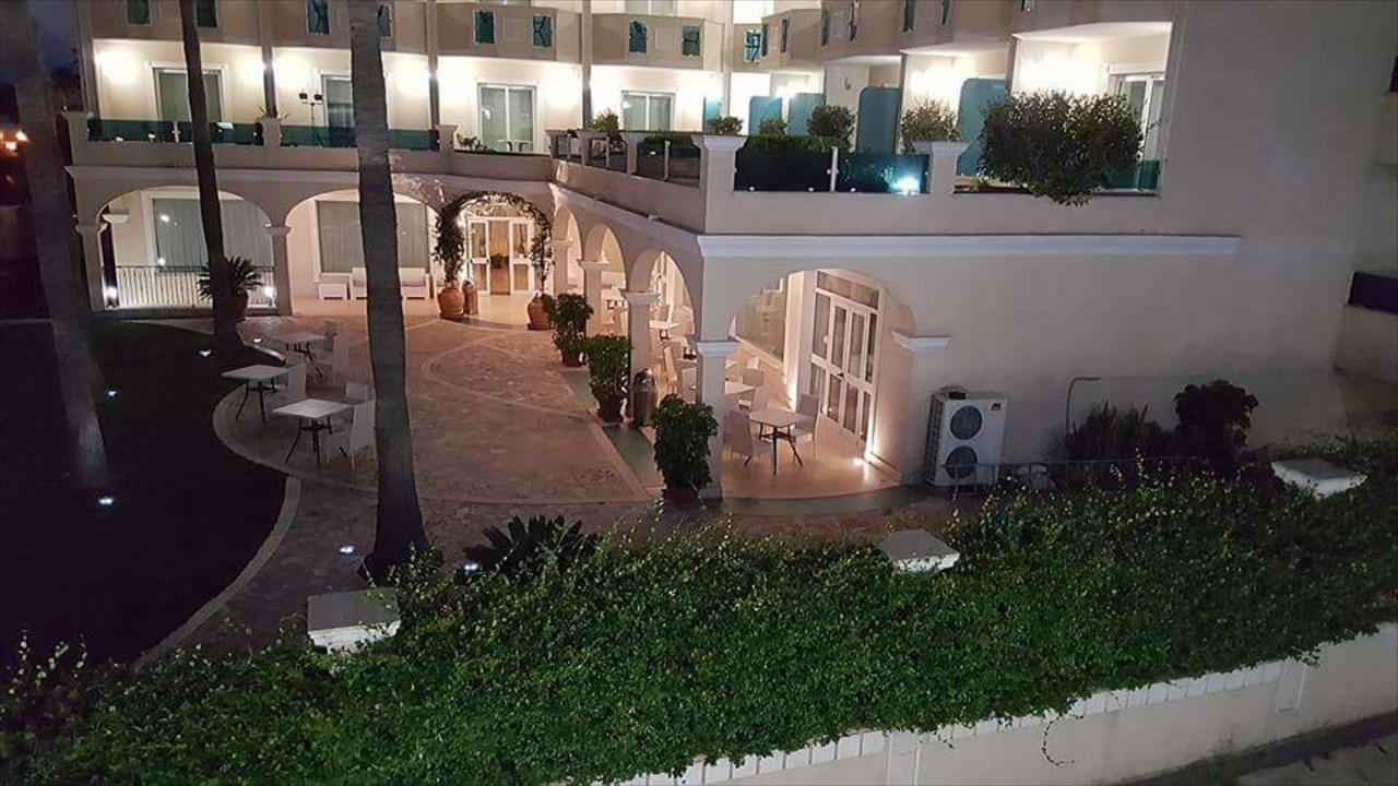 Gardenia Hotel Lazzaro Exteriör bild